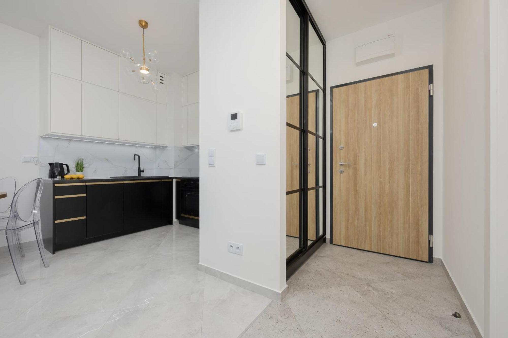 Apartment With Balcony & Parking In Warsaw By Noclegi Renters Extérieur photo