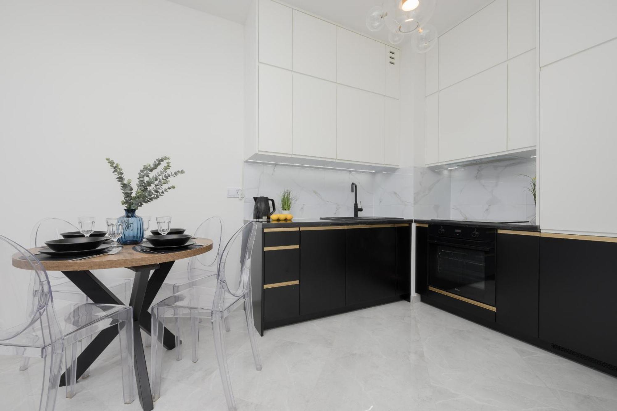 Apartment With Balcony & Parking In Warsaw By Noclegi Renters Extérieur photo